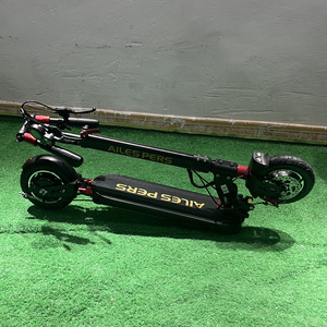 Monopattino Elettrico T9 Nuovo Direttamente dalla Fabbrica, Mini Scooter per Adulti e Adolescenti, Ideale per Campus e Pendolarismo Urbano, in Lega di Alluminio, 40km/h, 200kg, 624Wh - Product Image 4