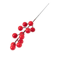 Aiguilles de pin artificielles Branches de pin Modèle de branche de douze fruits Décorations de mariage de Noël Baies rouges Baie unique