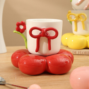 Taza de Café Creativa con Lazo, Linda Taza de Cerámica para Capuchino y Juego de Platillo con Flores para Niñas - Product Image 3