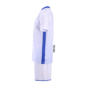 <span class=keywords><strong>2023</strong></span> Akilex Sporty Teamwear 100 Haute Qualité Polyester SoccerWear Professionnel Conception Personnalisée Sublimation Hommes Football T-shirts - Product Image 3