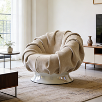 Fauteuil d'appoint moderne de luxe en velours à pétales de fleurs, beige crème, confortable, rembourré, design unique, pour salon