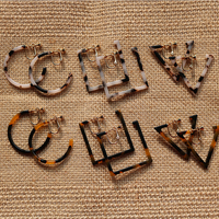 Boucles d'oreilles bohèmes en acétate à imprimé léopard, créoles géométriques assorties en écaille de tortue