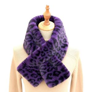 Bufanda de Invierno Estilo Europeo Americano para Mujer, Piel Sintética de Conejo Rex con Estampado de Leopardo, Calentador de Cuello de Visón Sintético, Diseño Cruzado - Product Image 4