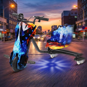 Triciclo Eléctrico para Niños con Giro <span class=keywords><strong>de</strong></span> 360 Grados, 3 <span class=keywords><strong>Ruedas</strong></span>, Scooter <span class=keywords><strong>de</strong></span> Derrape, <span class=keywords><strong>Ruedas</strong></span> LED, Altavoz Bluetooth, Vehículo Infantil - Product Image 1