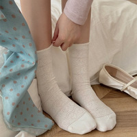 Chaussettes unies noires et blanches, chaussettes mi-mollet découpées pour femmes, chaussettes fines en maille respirante pour l'été