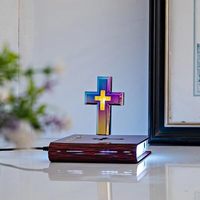 Lámpara de Cruz bíblica levitante, luz de noche de Jesús flotante, adorno de Cruz de levitación magnética colorida, luz brillante, decoración de escritorio