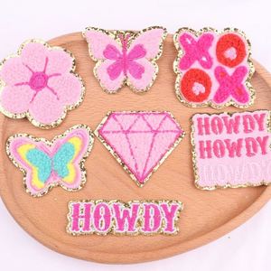 Patchs thermocollants personnalisés pour casquettes de camionneur, patchs brodés scintillants 'Howdy Cowgirl' pour vêtements, patchs en tissu chenille en gros - Product Image 2