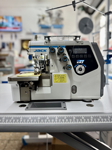 Máquina <span class=keywords><strong>de</strong></span> Coser Overlock Jack C7 Urus <span class=keywords><strong>de</strong></span> 3/4/<span class=keywords><strong>5</strong></span>/6 <span class=keywords><strong>Hilos</strong></span>, Nueva, Computarizada e Inteligente, para Taller <span class=keywords><strong>de</strong></span> Confección - Product Image 2