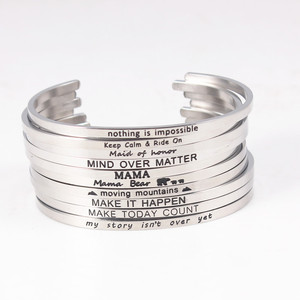 Khuyến mại Quà Tặng cảm hứng từ khắc mở Cuff Bangle bạc Thép không gỉ Cuff Bangle cá nhân Vòng đeo tay khắc - Product Image 2