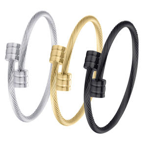 Chine Simple 18K Plaqué <span class=keywords><strong>Or</strong></span> Argent Noir <span class=keywords><strong>bracelet</strong></span> <span class=keywords><strong>en</strong></span> acier inoxydable inoxydable Fil Torsadé Fil <span class=keywords><strong>Bracelet</strong></span> - Product Image 1