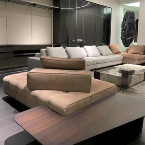 Divano Componibile Moderno Minimalista Italiano in Vera Pelle a Tre Posti, Ecologico, per Arredamento Soggiorno di Villa - Product Image 2
