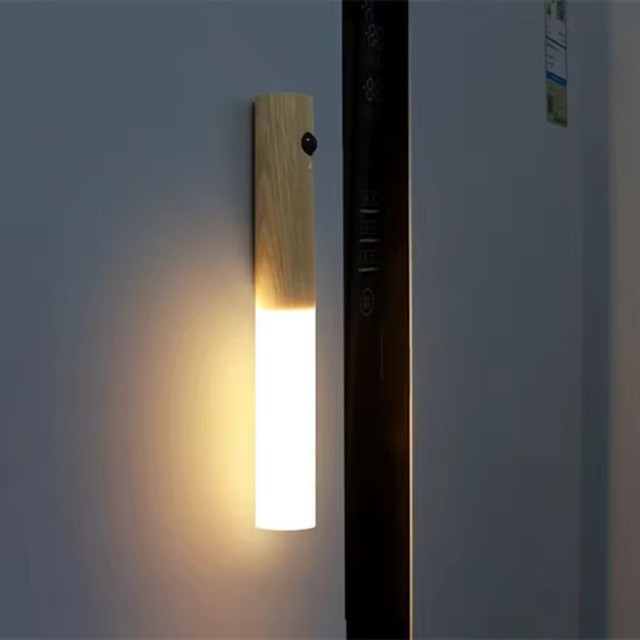 Factory Price Night Light Rechargeable Stairway Wall Sconce Battery Powered Cabinet Light Wooden Wall Lamp