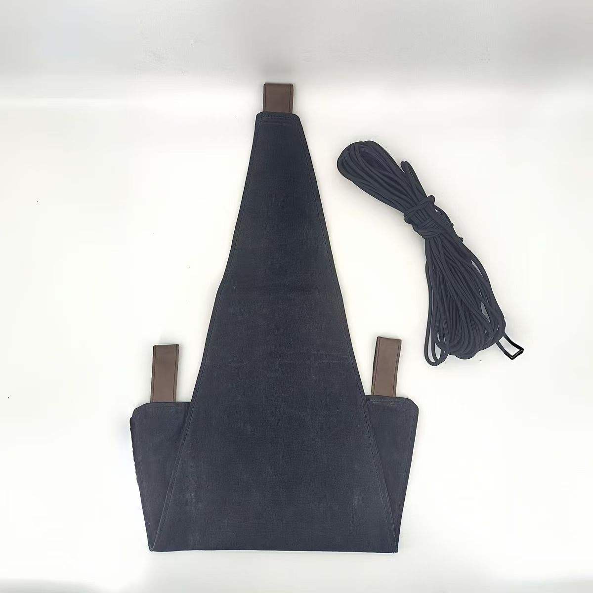 สีดำ (มีเน็คไท)