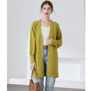 Suéter de talla grande para <span class=keywords><strong>mujer</strong></span> de Otoño de alta calidad, cárdigan con manga de hombro, cárdigan con cuentas de flores, suéter de longitud media para <span class=keywords><strong>mujer</strong></span> - Product Image 1