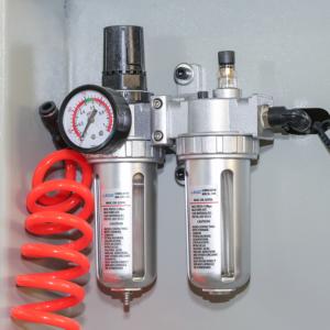 Máquina automática CNC para trabajar la madera: perforación de orificios para cerraduras de puertas, mortajado de <span class=keywords><strong>bisagras</strong></span>, taladrado de espigas y ranuras. - Product Image 3