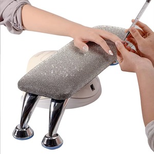 Accesorios de Manicura Profesionales de Alta Calidad con Diamantes Brillantes, Cojín Ergonómico y Cómodo para el Cuidado de las Uñas - Product Image 3
