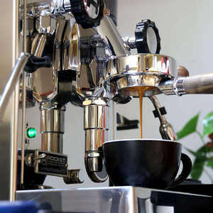 Logo personnalisé manche en bois <span class=keywords><strong>Delonghi</strong></span> nu en acier inoxydable machine à expresso sans fond porte-filtre à <span class=keywords><strong>café</strong></span> avec trois becs - Product Image 5