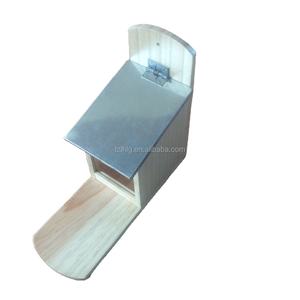 EUDR legno all'ingrosso piccolo uccello selvatico in legno/scoiattolo alimentatore con tetto impermeabile - Product Image 1