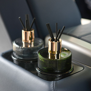 Bán buôn và tùy chỉnh 100ml kính xe làm mát không khí cho phòng ngủ gia đình và văn phòng sử dụng loại khuếch tán sậy mới - Product Image 4