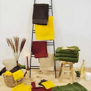 Lot de 4 serviettes en coton modal ultra doux et durables Serviettes de bain absorbantes de couleur unie pour adultes, spa et salle de bain. - Product Image 6