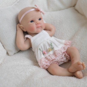 Muñeca <span class=keywords><strong>Reborn</strong></span> <span class=keywords><strong>de</strong></span> Silicona Suave <span class=keywords><strong>de</strong></span> 8 Pulgadas, Realista, Hecha a Mano, Regalo para Niños y Coleccionistas - Product Image 2