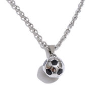 Conjunto de Joyería Deportivo con Collar y Pendientes de Aro de Acero Inoxidable Chapado en Oro de 18K, Resistente al Agua, para Hombres y Mujeres, Regalo para Fanáticos del Fútbol