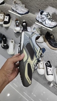 YIDA Chaussures Quotidiennes Homme Polyvalentes Baskets Légères en Maille Résistantes à l'Usure Baskets de Marche Anti-Transpiration Anti-Odeur Modèle