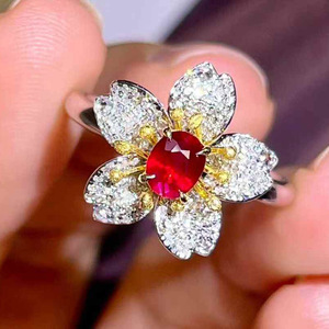 Joyería fina, anillo de rubí natural sin calentar de 0.58 ct en oro de 18 quilates, adornado con 145 diamantes sudafricanos de alta calidad de 0.37 ct - Product Image 3