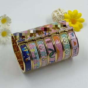 Gelang Bangle 6mm untuk Wanita, Berlapis Emas 18K, Baja Anti Karat, Lukisan Enamel Vintage, Multiwarna, Personalisasi, Dilengkapi Pelumas - Product Image 1