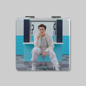 Venta al por mayor KPOP Bangtan Boys JUNGKOOK V <span class=keywords><strong>J</strong></span>-<span class=keywords><strong>Hope</strong></span> <span class=keywords><strong>JIN</strong></span> JIMIN RM SUGA PTD doble cara cuadrado plegable portátil espejo de maquillaje - Product Image 3