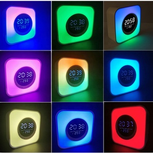 Réveil numérique Radio FM <span class=keywords><strong>avec</strong></span> chargement USB Haut-parleur sans fil Bluetooth pour intérieur <span class=keywords><strong>bureau</strong></span> lumière RVB - Product Image 6