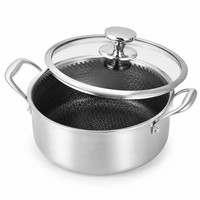 Casserole en acier inoxydable durable avec intérieur alvéolé, couvercle en verre trempé, poignées rivetées, design italien