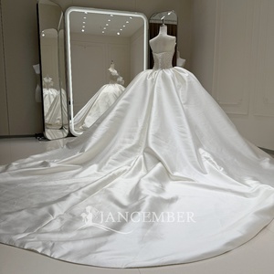 Xx118 Impresionante Vestido de Novia de Satén Blanco Puro con Corsé de Cristales en Toda la Superficie Jancember - Product Image 4