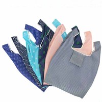 Sac à provisions pliable en polyester recyclé personnalisé Conception de pliage réutilisable de gousset inférieur durable