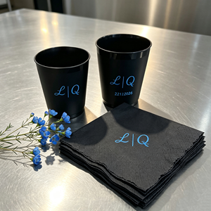 Vasos de Plástico Esmerilados Personalizados de 12oz y 16oz, Vasos Desechables para Bodas y Fiestas, Logotipo Personalizado para Recepción de Bodas, Monograma Negro - Product Image 1