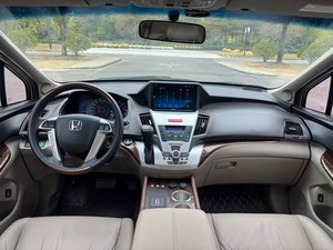 Auto Usate Honda Odyssey 7 Posti MPV LHD Automatica Trazione Anteriore 2.4L Sedili in Pelle Tetto Apribile Basso Chilometraggio Senza Incidenti Esportazione All'Ingrosso - Product Image 6