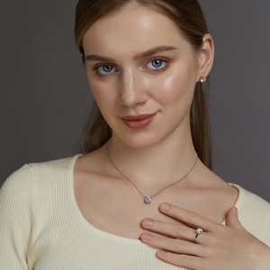 <span class=keywords><strong>Oro</strong></span> bianco placcato <span class=keywords><strong>925</strong></span> argento Sterling collana pendente 1 carato Moissanite CZ solitario Design per fidanzamento festa di nozze - Product Image 5