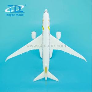 Royal Brunei งานฝีมือเครื่องบินพลาสติก28ซม. เป็นของชำร่วยเป็น1/200 <span class=keywords><strong>B787</strong></span> - Product Image 4