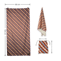 Serviette de plage sportive recyclée à impression personnalisée avec sac à cordon, séchage rapide, sans sable, en suède, pour voyage