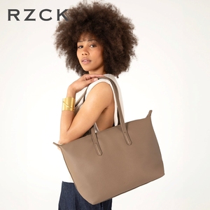 Wholesale Luxury New Design Female <strong>Tote</strong> Handbag Large Capacity PU Leather Shoulder <strong>Bag</strong> <strong>with</strong> <strong>Zipper</strong> Closure for Winter Outdoors - Product Image 3