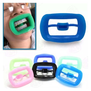 Accessoire de blanchiment dentaire multifonctionnel, nettoyage dentaire, rétracteur de lèvres et de langue en silicone pour l'ouverture de la bouche, blanchiment des dents - Product Image 1