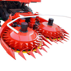 Moissonneuse-batteuse <span class=keywords><strong>à</strong></span> ensilage de maïs <span class=keywords><strong>tractée</strong></span> par un tracteur <span class=keywords><strong>à</strong></span> prise de force, utilisée par les petites exploitations familiales - Product Image 1