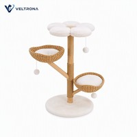 Arbre à chat sur plateforme en forme de fleur avec panier en osier, perchoir, poteau en sisal et base en peluche, mobilier d'escalade d'intérieur, vente en gros