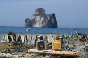 Italian Gourmet 150g Bottarga Oeufs de mûrier séchés de haute qualité Amélioration culinaire traditionnelle dans un bocal en verre - Product Image 4