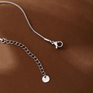 <span class=keywords><strong>Bracciale</strong></span> a catena di serpente placcato in vero oro fatto a mano in titanio annodato alla moda per la <span class=keywords><strong>festa</strong></span> <span class=keywords><strong>della</strong></span> <span class=keywords><strong>mamma</strong></span> del ringraziamento gioielli regalo all'ingrosso - Product Image 4