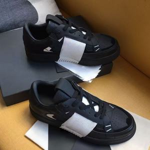 Botas de Caminar con Suela Gruesa para Hombre y Mujer, Tendencia de Moda Evergreen, Marca de Lujo Personalizada, Parte Superior de Cuero Genuino, Antideslizantes de Goma - Product Image 1