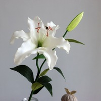 Vente en gros de fleurs de lys artificielles de grande taille à 2 têtes, en PU, de haute qualité, au toucher réaliste, pour la décoration de mariage