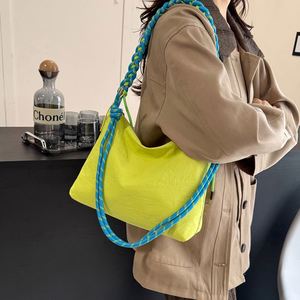 Bolso de Hombro con Cremallera de Color Sólido a la Moda, Bolso Tote de Nailon de Gran Capacidad para Mujer, Bolso de Mano Casual para Compras y Viajes - Product Image 5