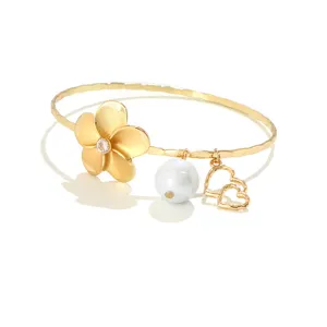 Komi 2022 New design Hawaiian White Pearl Bangles Bracelets Women Gold Plated personalized Jewelry Wholesale Frangipani Bangles