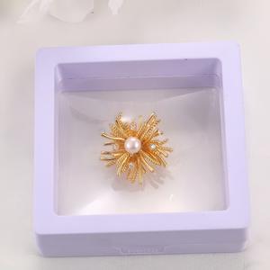Broche de Lujo de Alta Gama para Mujer, Nuevo Diseño de Flor de Fuegos Artificiales Dorados, Broche de Moda de Agua Dulce de Zhuji - Product Image 4